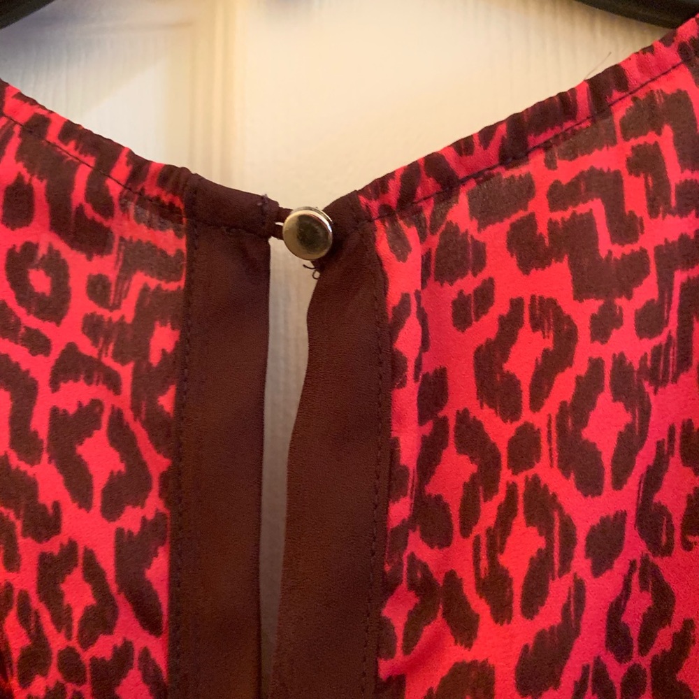*SOLD*🤩 Liz Claiborne top👕🤩!!! EXC. Cond. - Picture 3 of 6